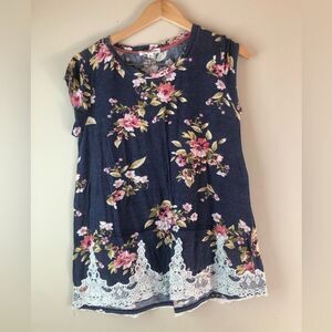 Rewind | Floral Lace Tee